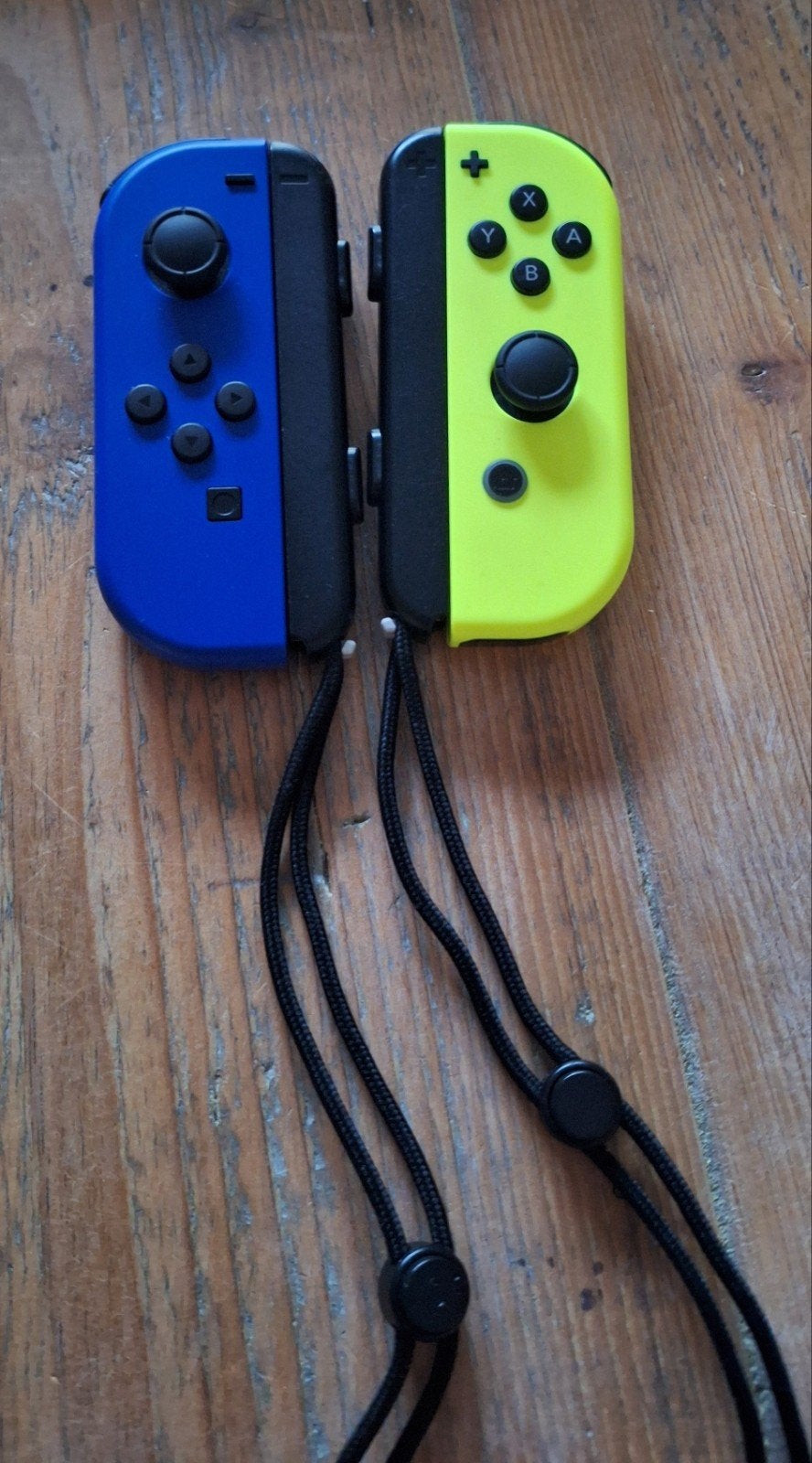 Nintendo Switch Joy-Cons - Blauw en Geel (Zo goed als nieuw), Spelcomputers en Games, Spelcomputers | Nintendo Switch, Ophalen of Verzenden