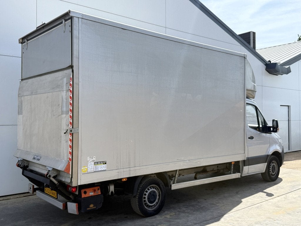 Mercedes-Benz Sprinter 317 1.9 CDI Automaat Bakwagen Laadkle, Auto's, Automaat, Gebruikt, Zwart, 4 cilinders