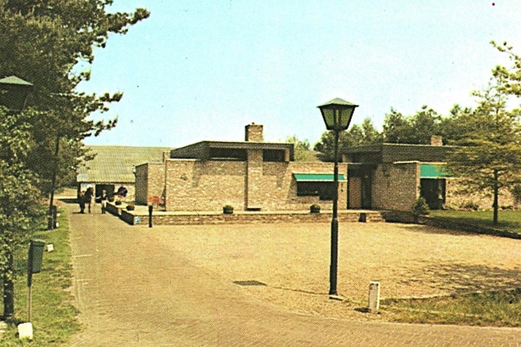 37288 Hooge Mierde N B 1979 Gel in 81 Zwartven  mooie zegel, Verzamelen, Ansichtkaarten | Nederland, Ophalen of Verzenden, 1960 tot 1980