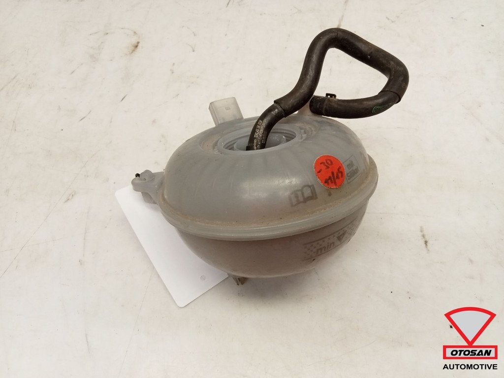VW Audi Seat Skoda Koelvloeistof Reservoir 5Q0121407A, Gebruikt, Volkswagen, Volkswagen AG, Berliner Ring 2
38440  Wolfsburg, DE