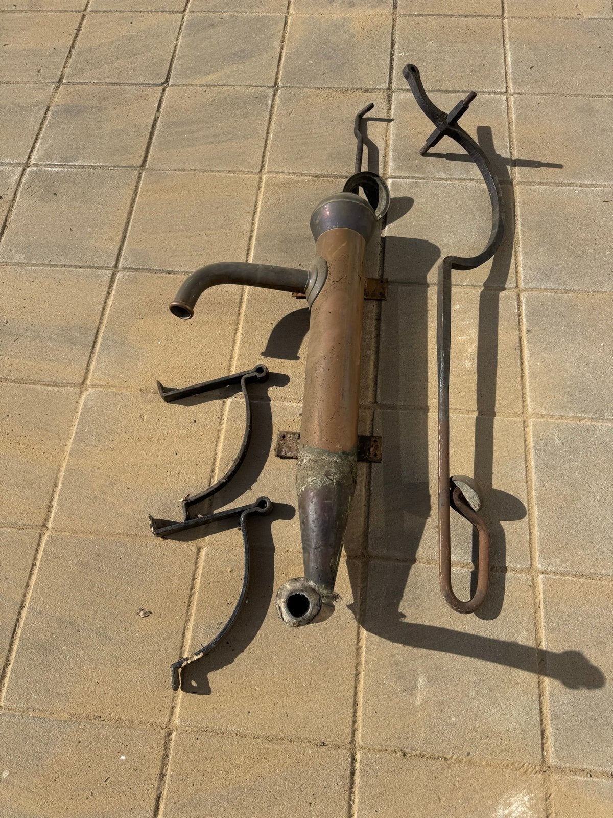 Antieke waterpomp - koper en gietijzer, Ophalen