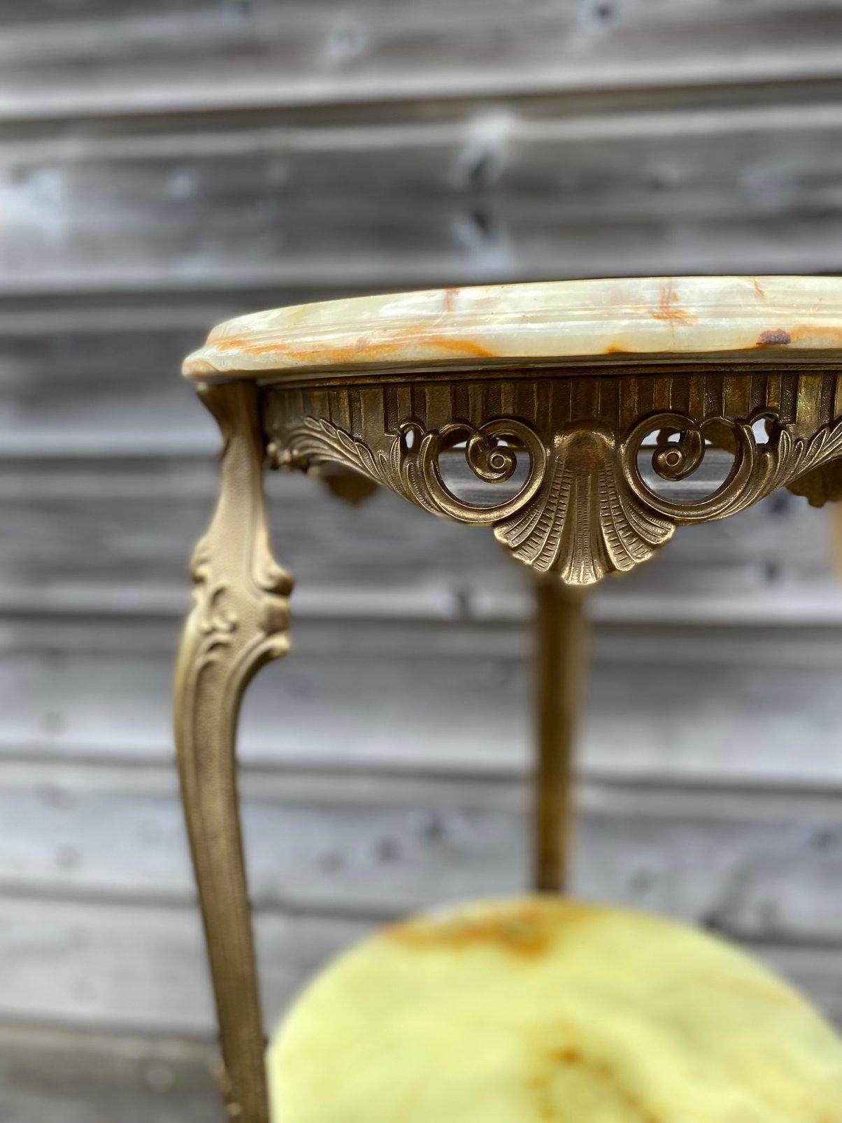 Mid-century bijzettafel, Ophalen