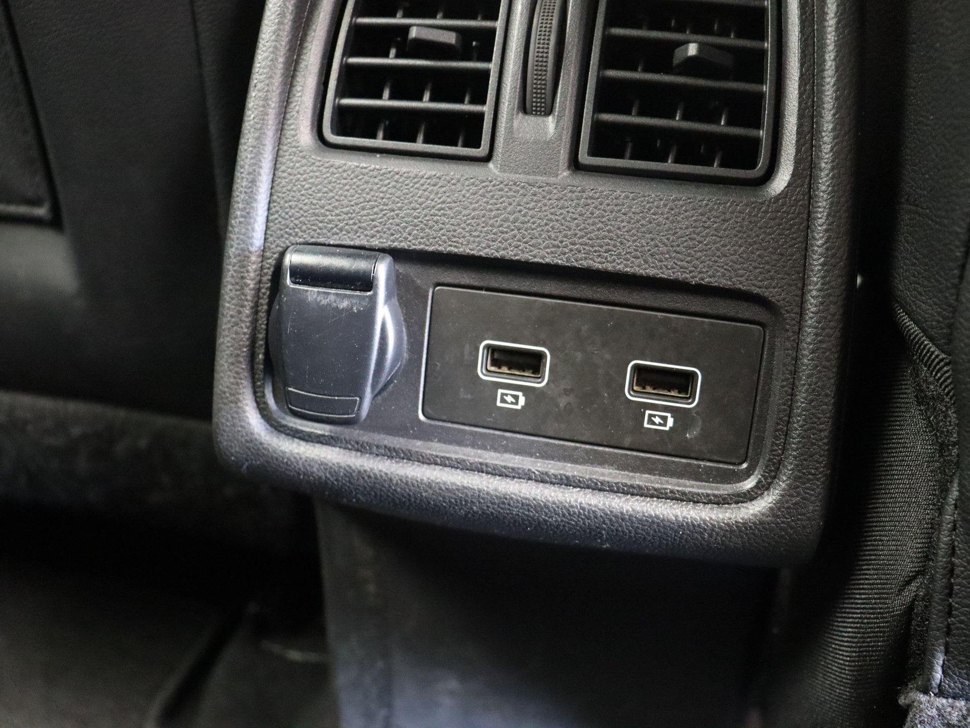 Foto 3 van Renault Captur TCe 100pk Intens | Climate Control | Bose aud