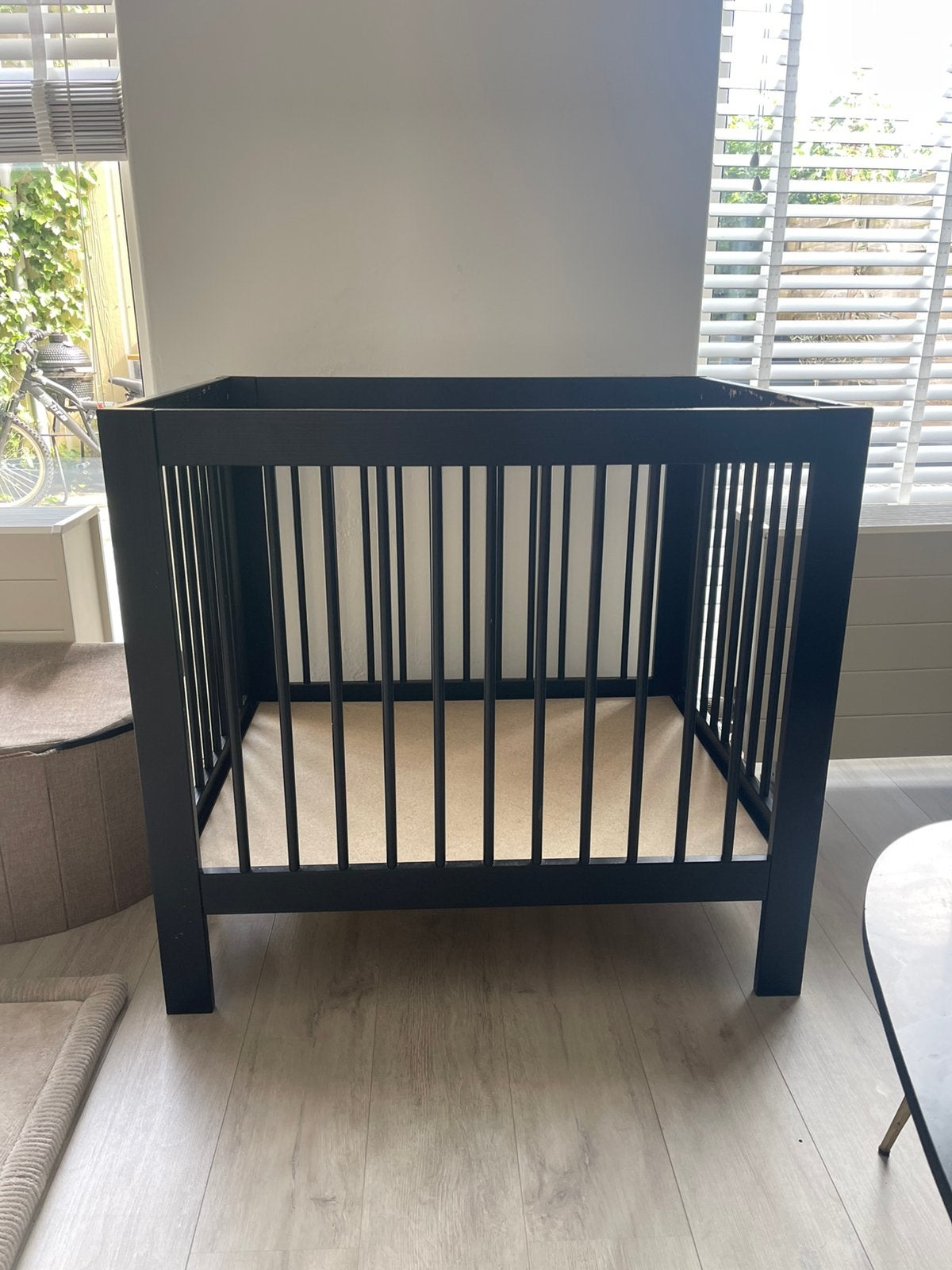 GRATIS zwarte baby box, Ophalen, Gebruikt, Vierkant