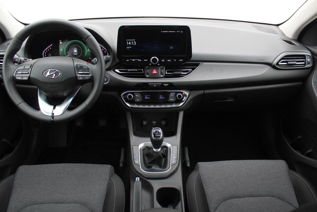 Hyundai i30 Wagon 1.0 T-GDi MHEV Comfort Smart / Navigatie +, Voorwielaandrijving, Stof, 1246 kg, Origineel Nederlands