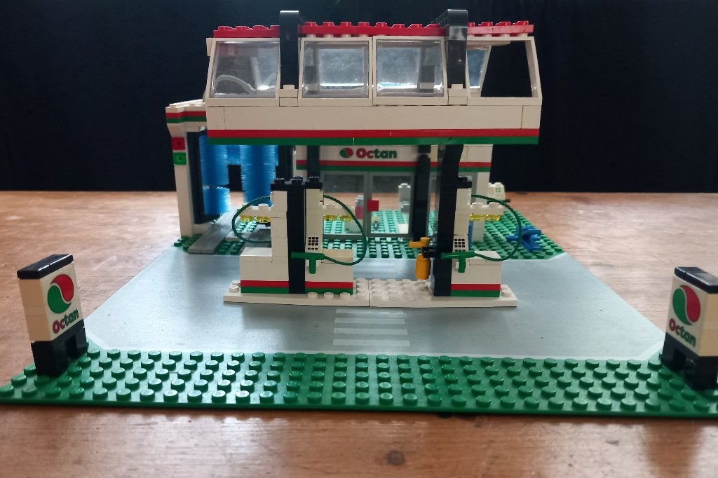 lego tankstation  en tankauto, Kinderen en Baby's, Speelgoed | Duplo en Lego, Ophalen, Gebruikt, Lego