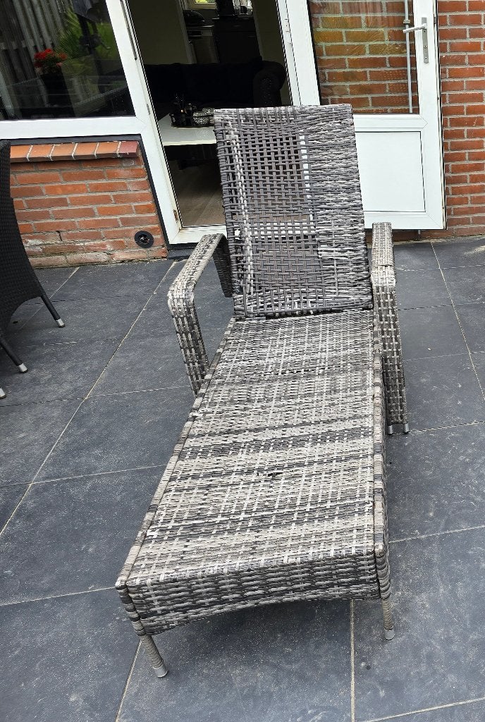 Weg te geven ligbed tuinmeubelen, Ophalen, Gebruikt, Kunststof, Inklapbaar