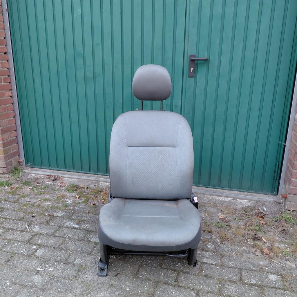 Bij-rijder stoel Citroën Berlingo/ Peugeot Partner, Auto-onderdelen, Citroën, Citroën Nederland, Nieuw, Lemelerbergweg 12

1101 AJ Amsterdam