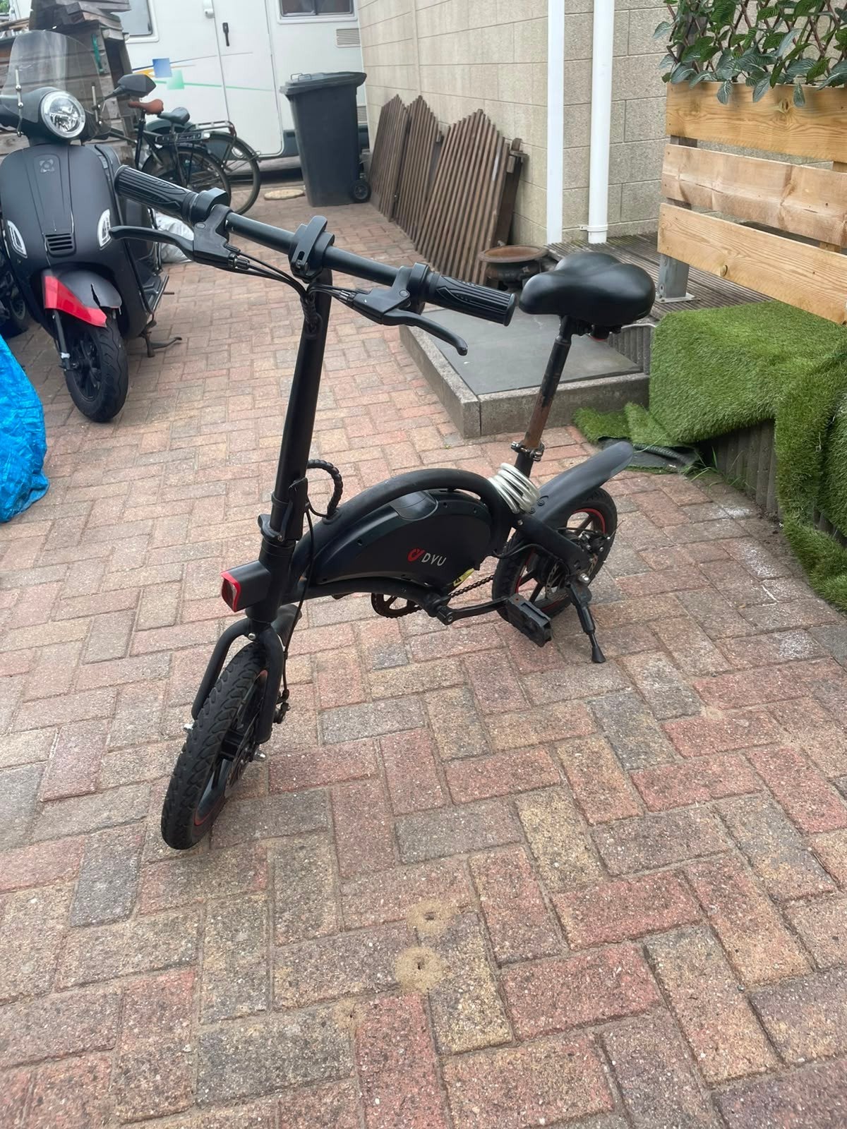 DYU Elektrische Fiets - Comfortabel en Handig, Ophalen, Gebruikt, 30 tot 50 km per accu, Overige merken