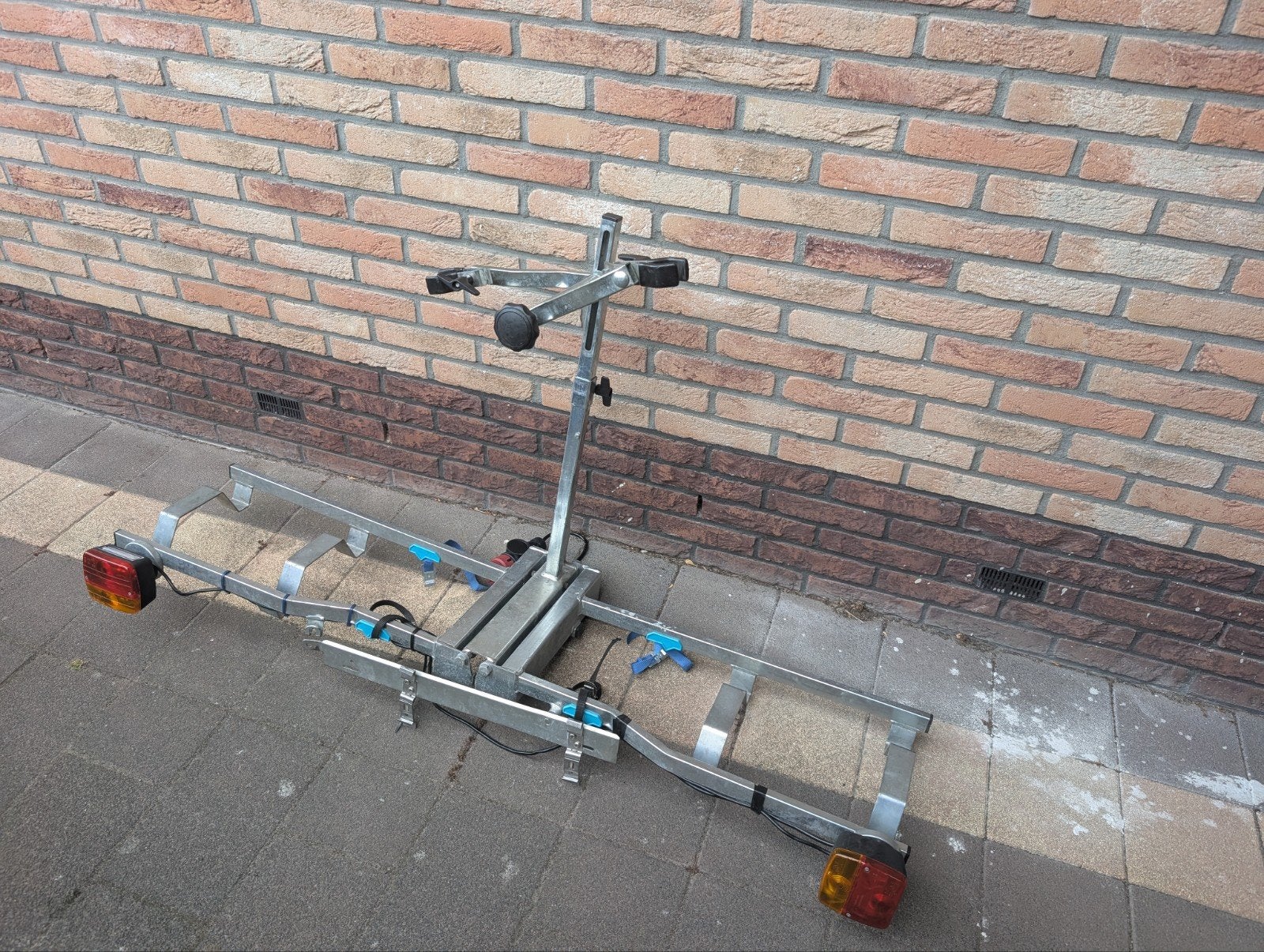 Inklapbare fietsendrager, Ophalen, 2 fietsen, Gebruikt, Trekhaakdrager