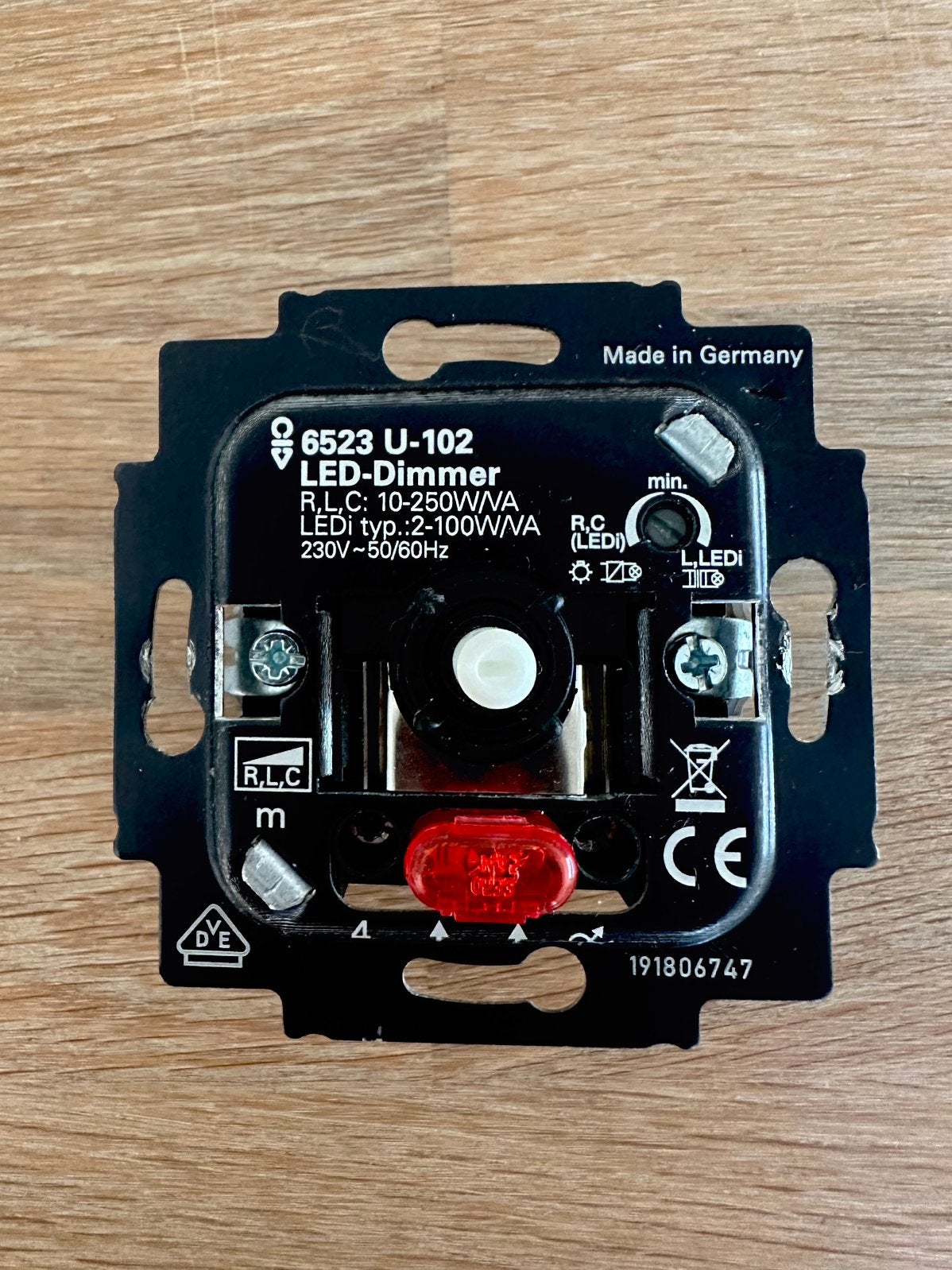 Busch Jaeger LED-dimmer 6523 U-102, Ophalen of Verzenden, Zo goed als nieuw, Dimmer