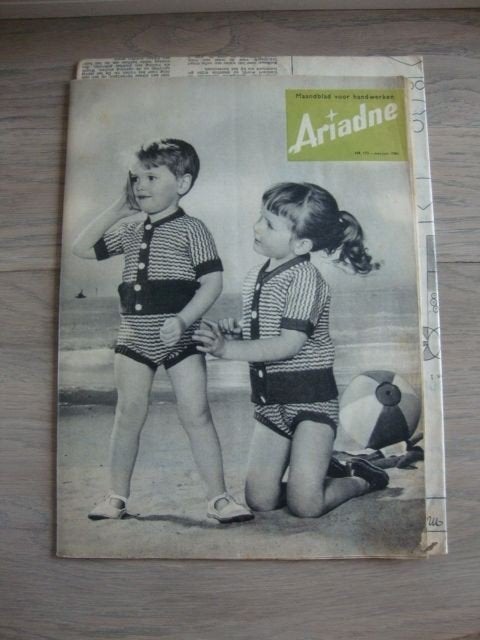 12.... ariadne mei - juni 1961, Ophalen of Verzenden, Nieuw, Knoop of Knopen