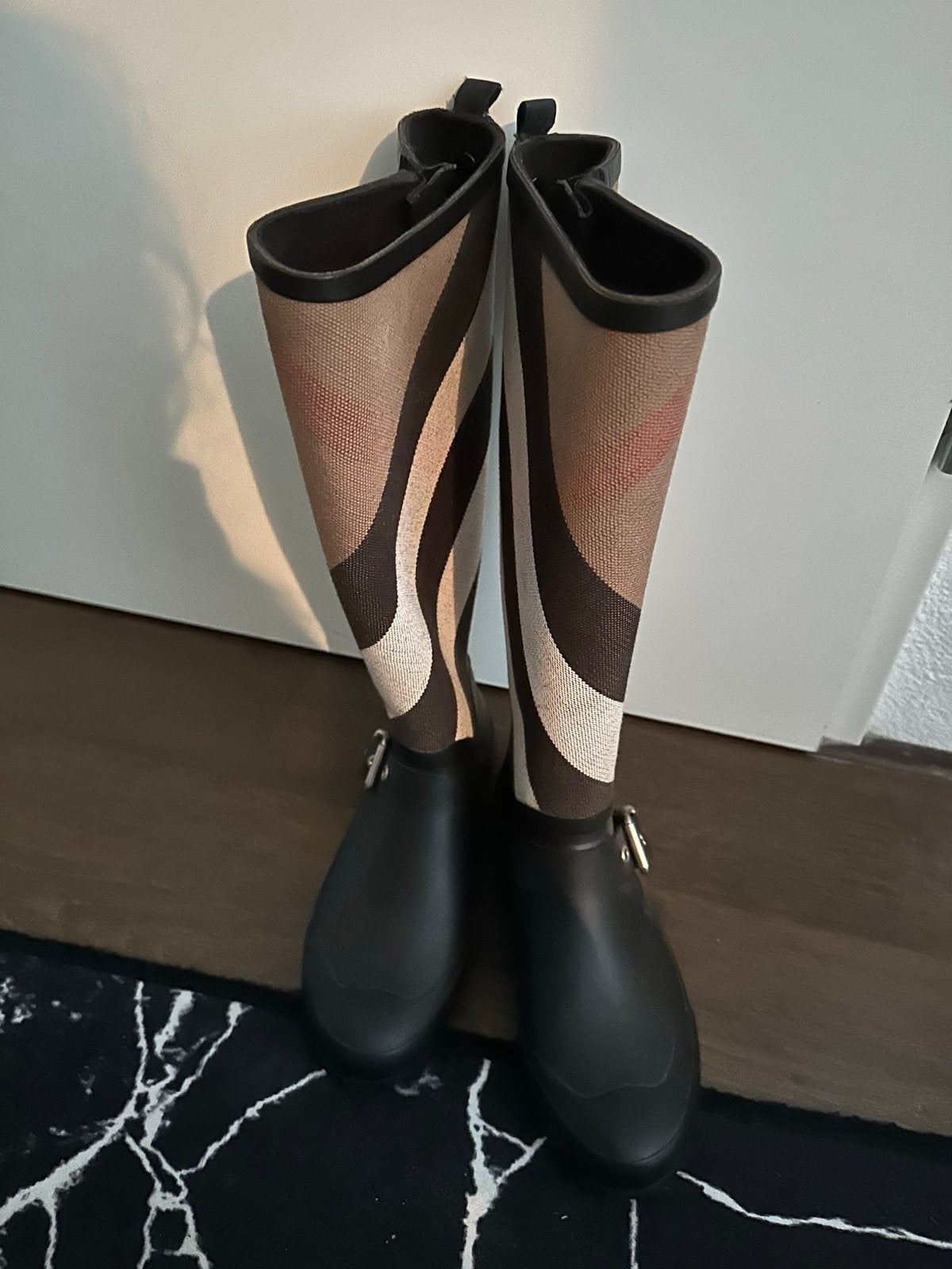 Burberry laarzen maat 36, Ophalen, Hoge laarzen, Zwart, Zo goed als nieuw