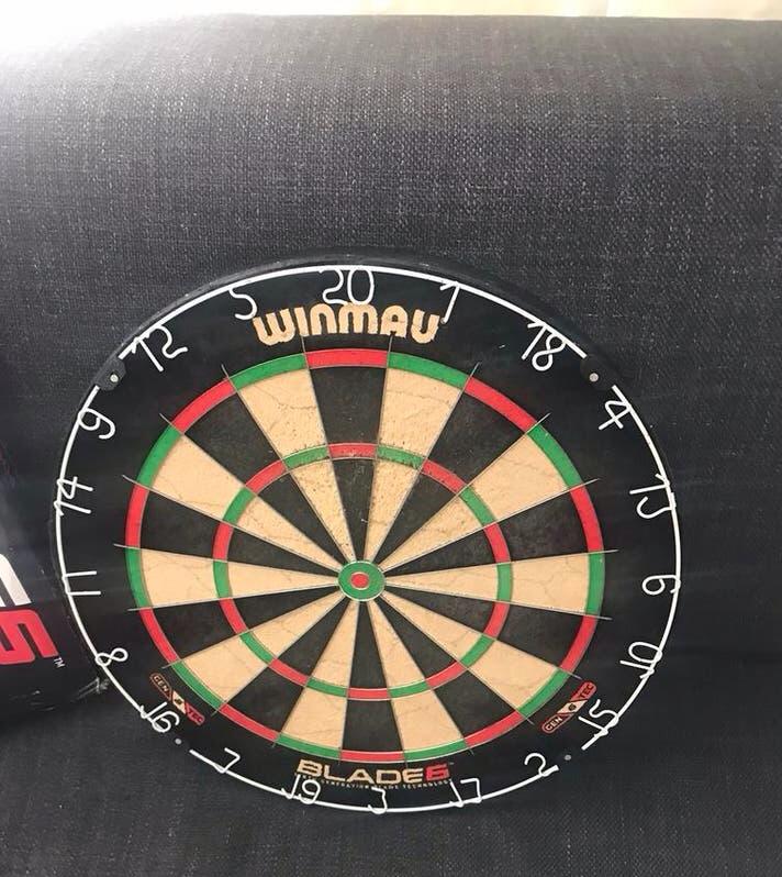 Winmau Blade 6 in nieuwstaat, Sport en Fitness, Darts, Ophalen, Zo goed als nieuw, Dartbord