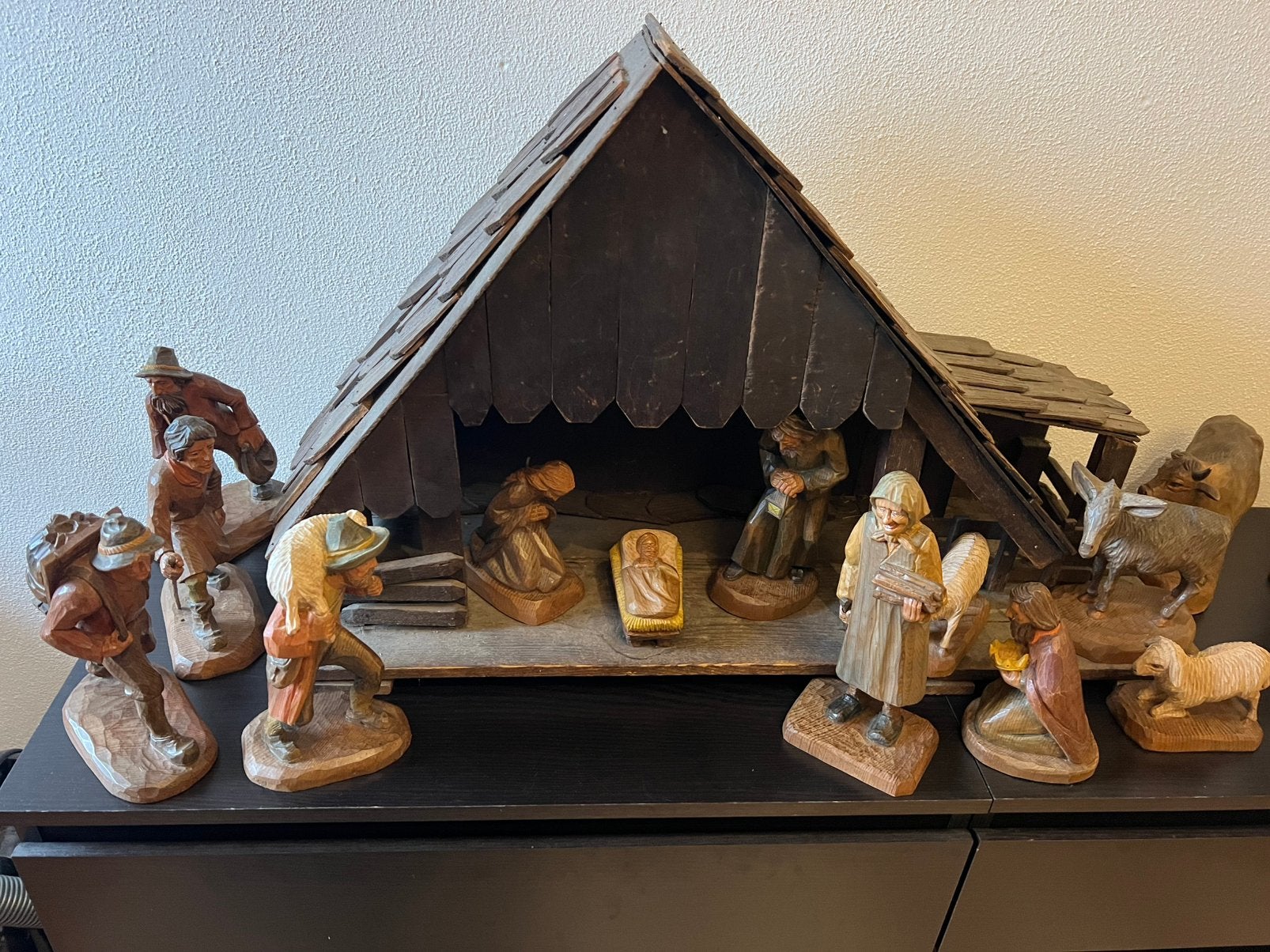 Oude handgemaakte houten kerststal, Diversen, Ophalen, Gebruikt