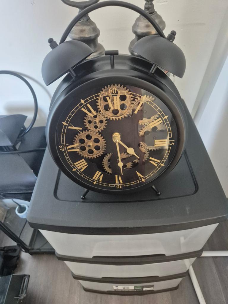 Klok in wekker vorm, Ophalen, Wandklok