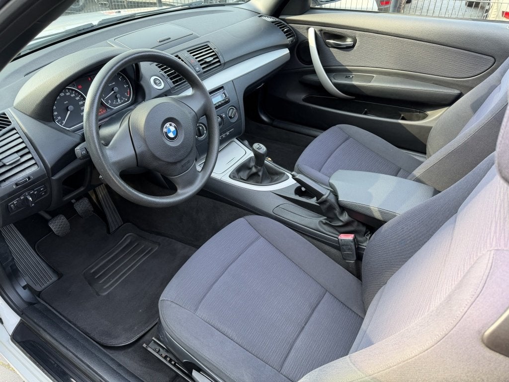 Bmw 1-serie Cabrio 118i Executive | WIT| AIRCO| CRUISE| PDC|, 1-Serie, Stof, Cabriolet, 4 stoelen