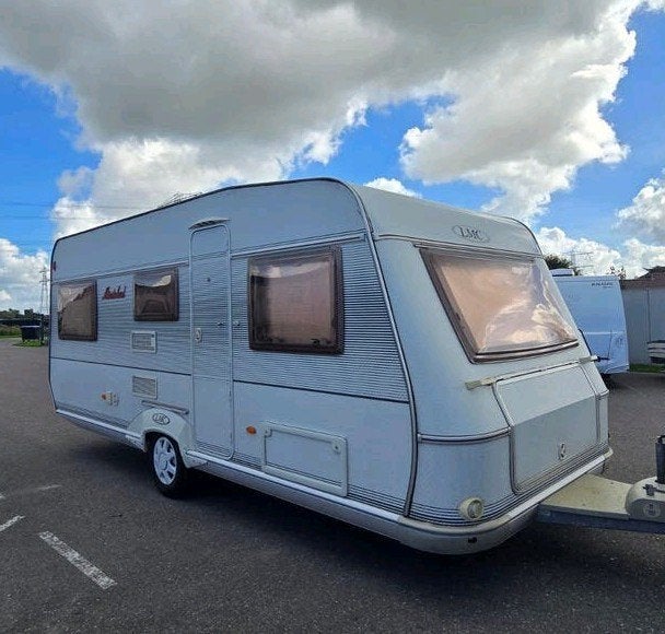 LMC 495 MUNSTERLAND Geïsoleerd met vloerverwarming!, Caravans en Kamperen, Rondzit, 2 aparte bedden, Bedrijf, Luifel