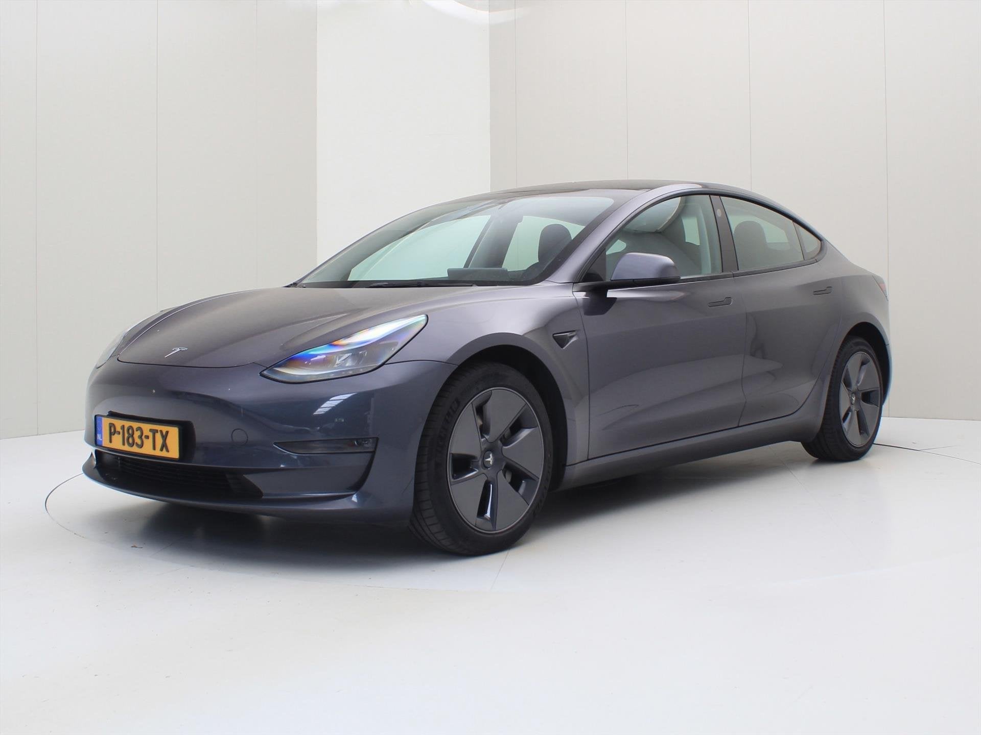 Tesla Model 3 Long-Range AWD 351pk 75 kWh FACELIFT [ AMD RYZ, Auto's, Tesla, Automaat, Gebruikt, Zwart, Origineel Nederlands
