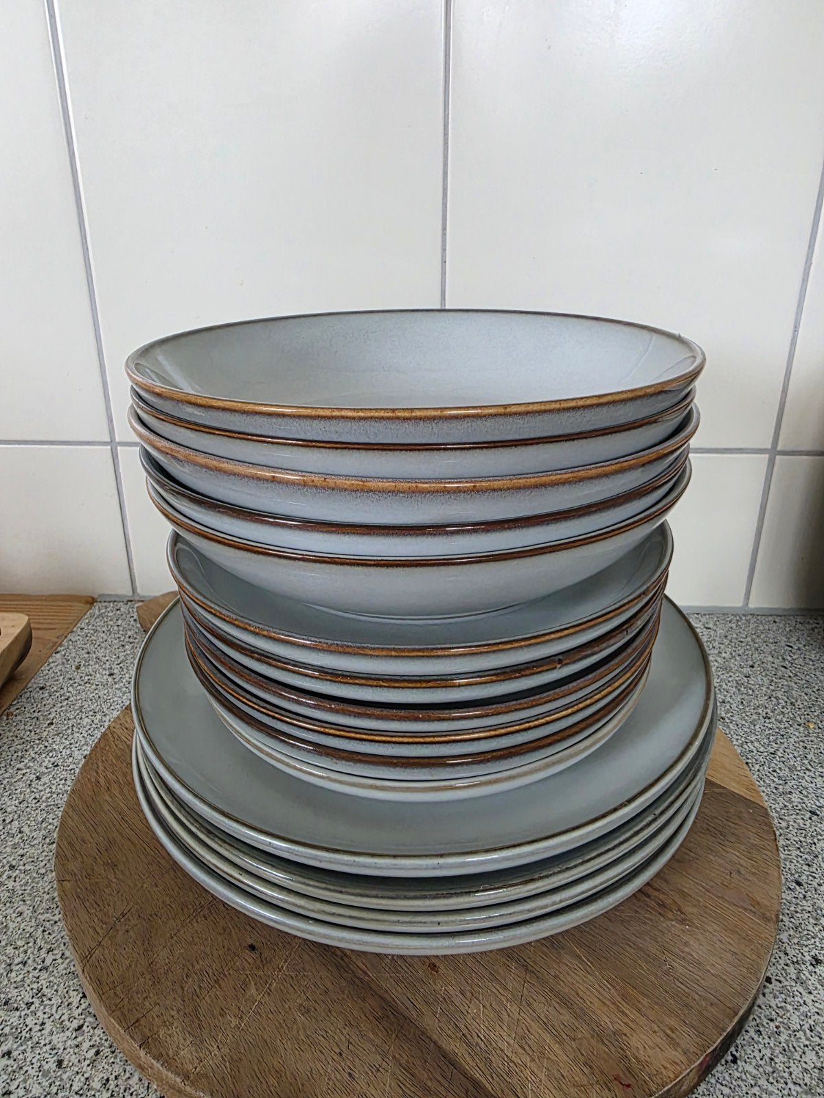 Mooi servies: IKEA gladelig 15 delig, IKEA, Ophalen of Verzenden, Zo goed als nieuw, Bord(en)