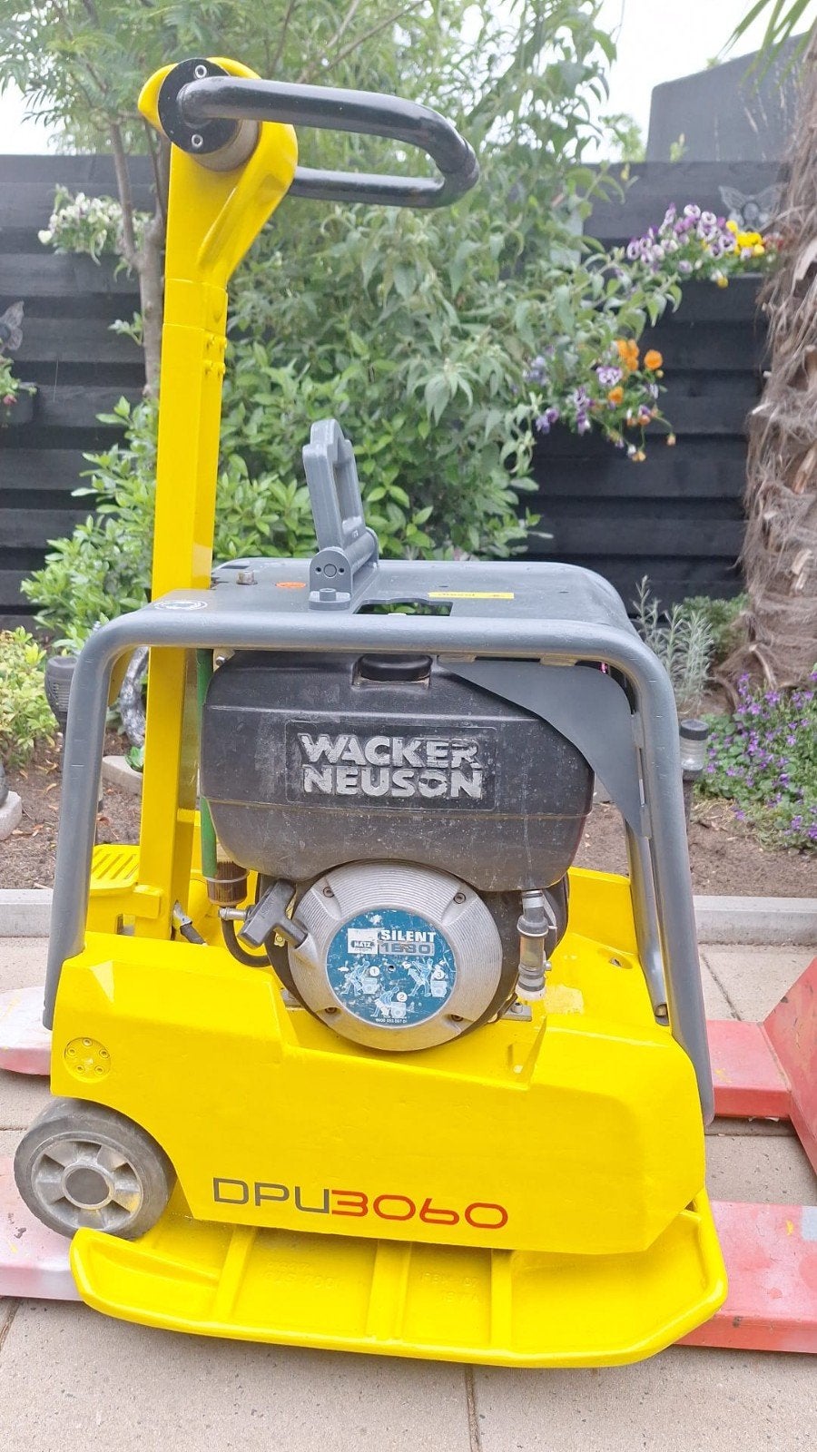 Wacker dpu 3060 hts 3 tonner trilplaat, Ophalen, Zo goed als nieuw