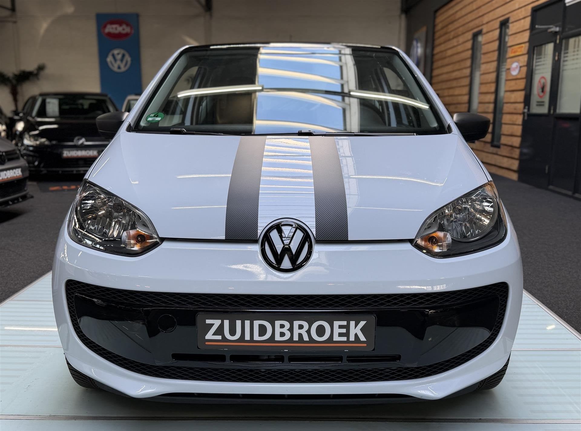 Volkswagen up! 1.0 up! 91DKM! Airco! Sport! (bj 2013), Auto's, Gebruikt, Up!, 1290 kg, Origineel Nederlands