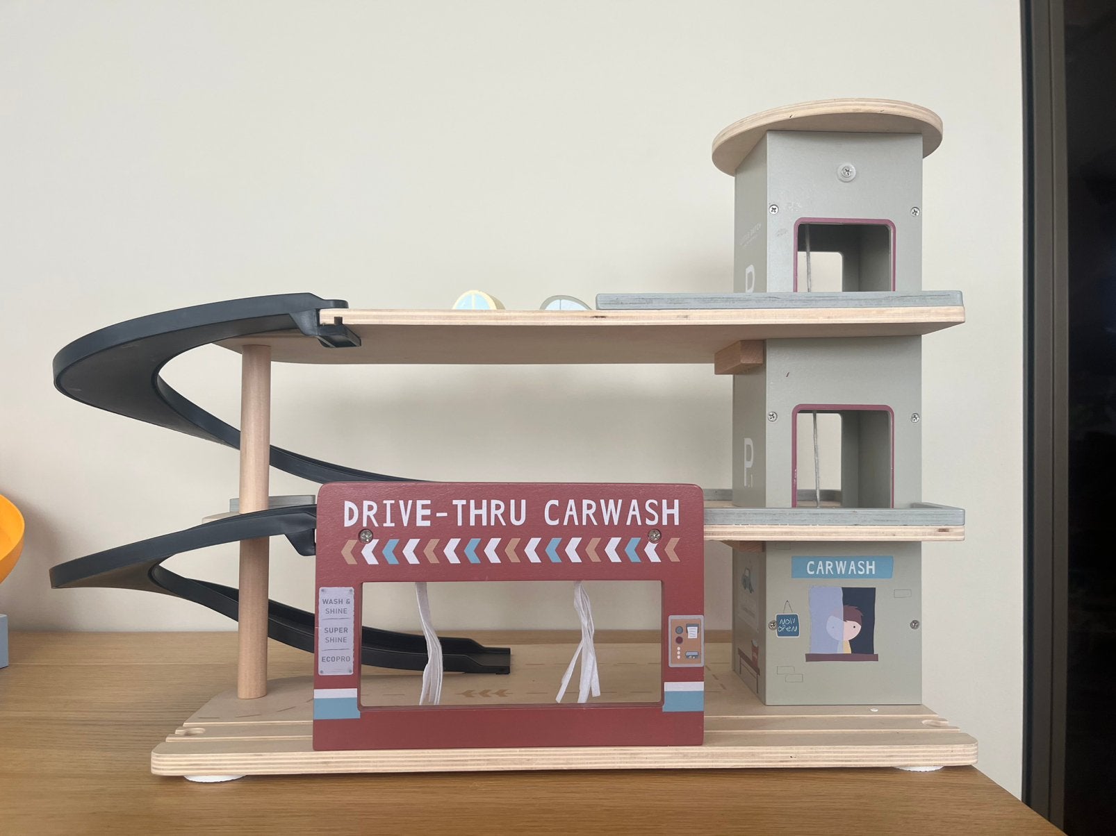 Little dutch autogarage, Kinderen en Baby's, Speelgoed | Houten speelgoed, Ophalen, Zo goed als nieuw