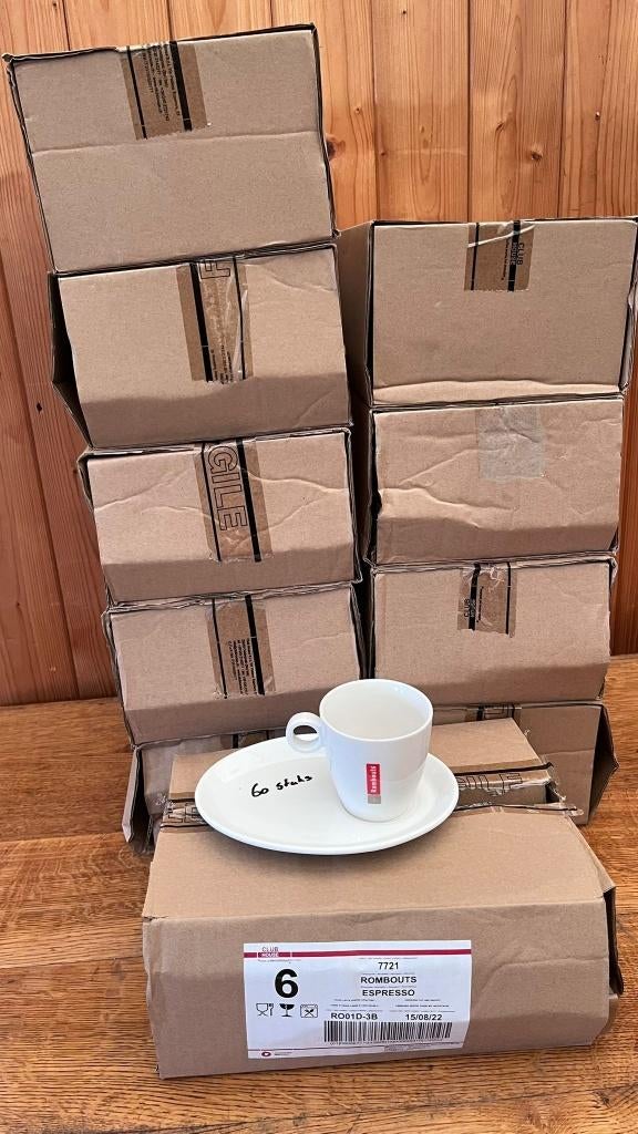 Rombouts koffiekopjes met schoteltjes 60 stuks nieuw, Ophalen, Nieuw, Porselein, Kop en/of schotel