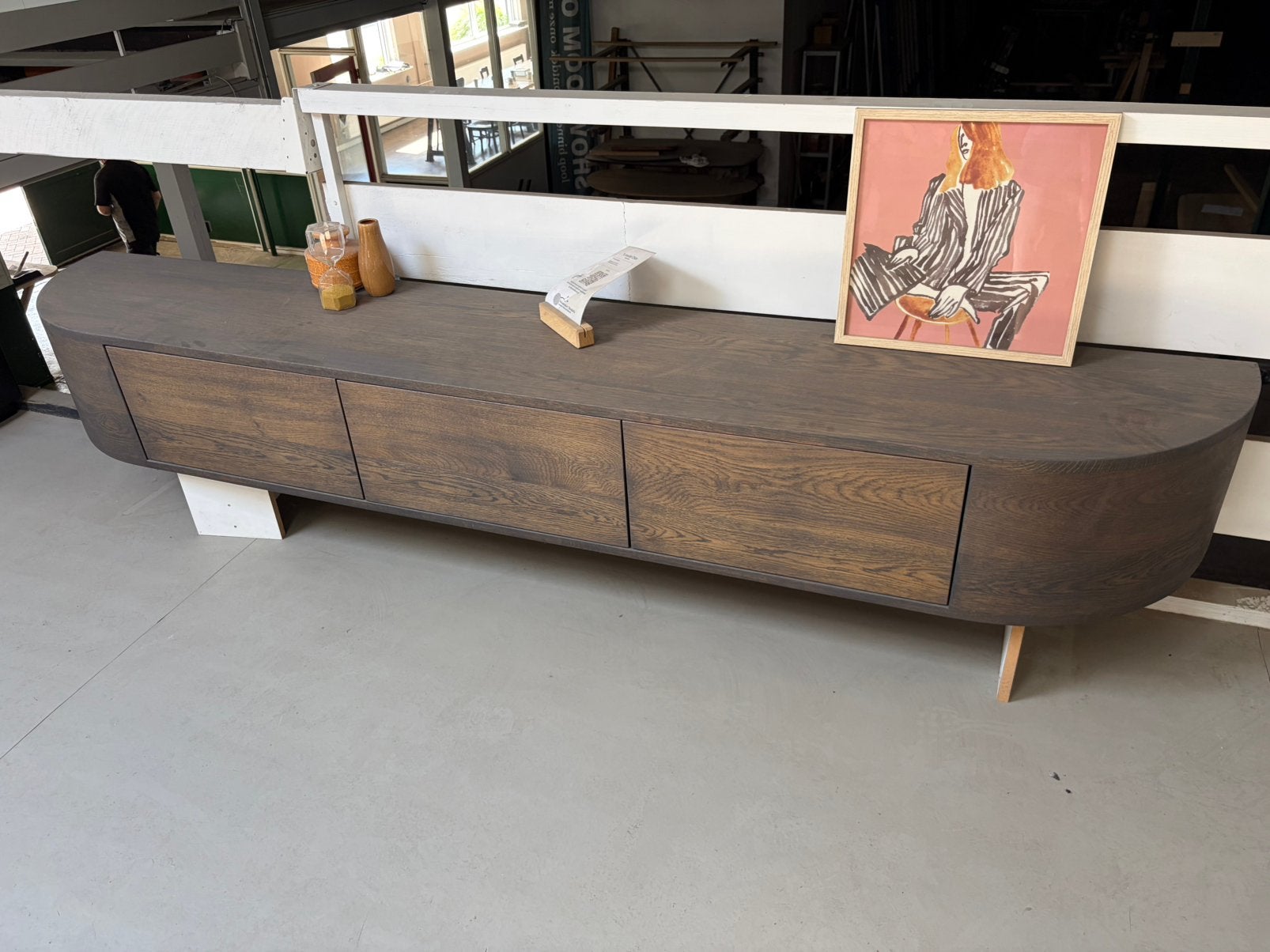Ronde tv meubel , zwevende tv meubel ,, Ophalen of Verzenden, Zo goed als nieuw, 25 tot 50 cm, Minder dan 100 cm