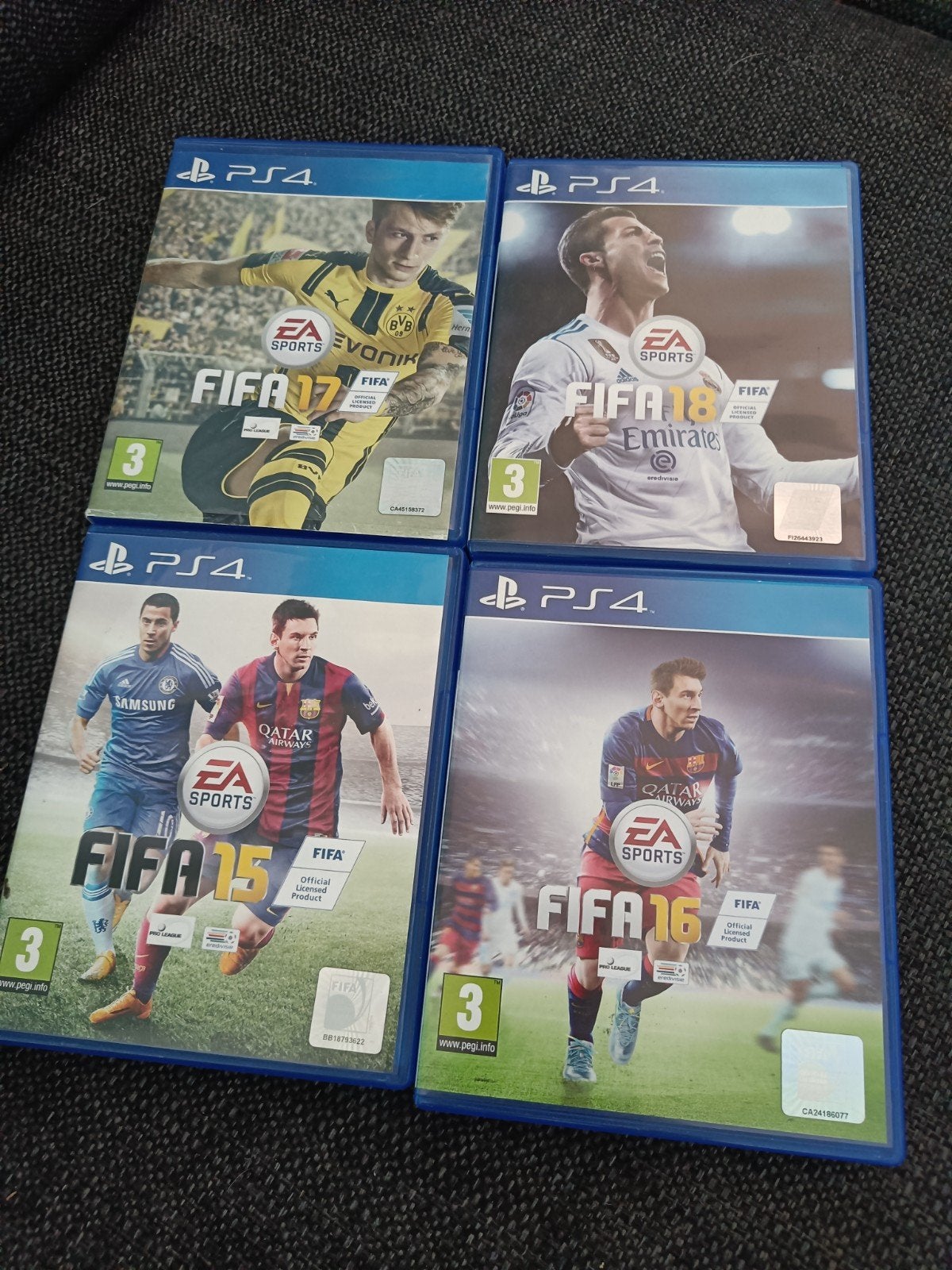 FIFA PS4 Games: FIFA 15, 16, 17, 18 (4-delige set), 2 spelers, Ophalen of Verzenden, Zo goed als nieuw, Eén computer