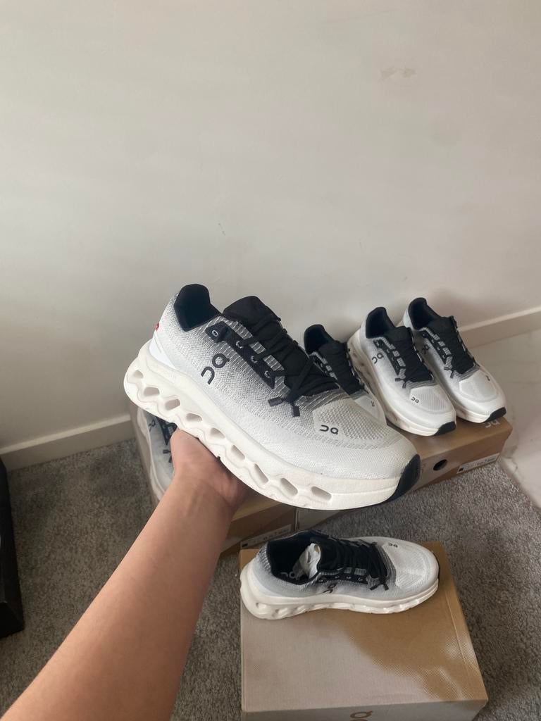 On Cloud Schoenen, Ophalen of Verzenden, Nieuw