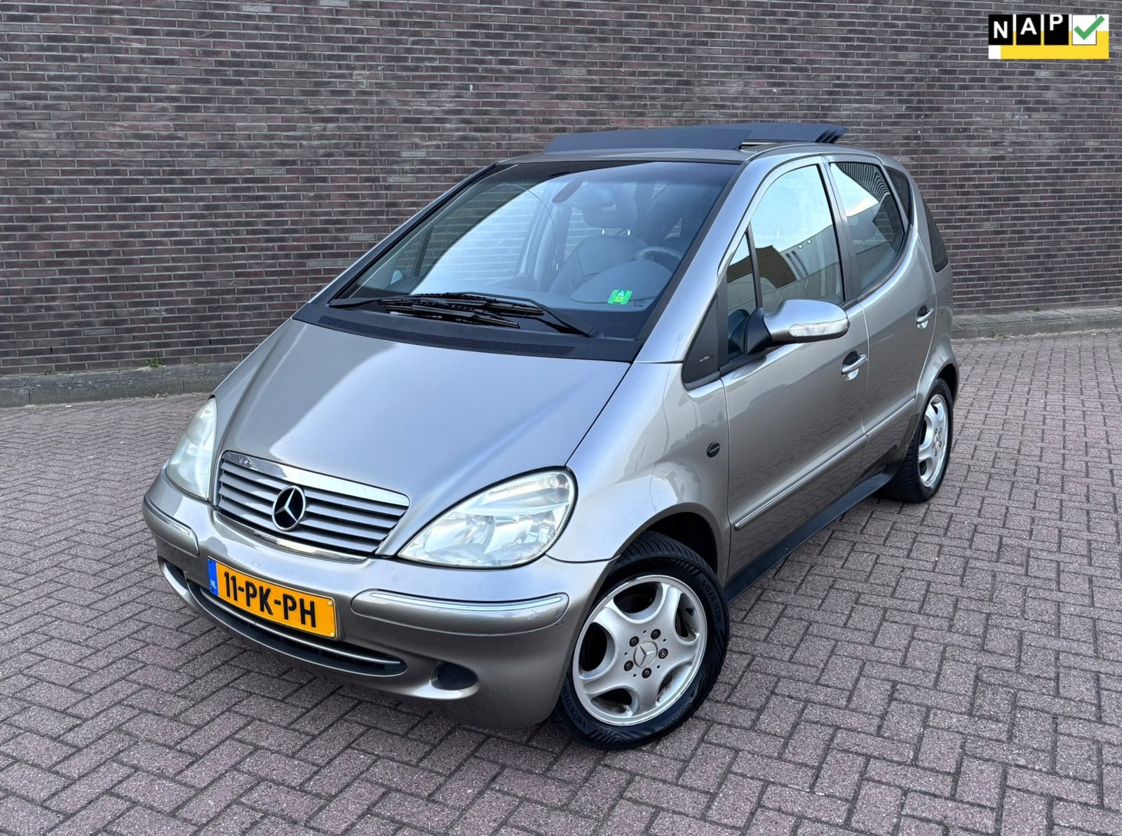 Mercedes A-Klasse 1.4 Avantgarde NAP H-Leder Schuifdak +APK, Auto's, Voorwielaandrijving, 1005 kg, 40 €/maand, 4 cilinders