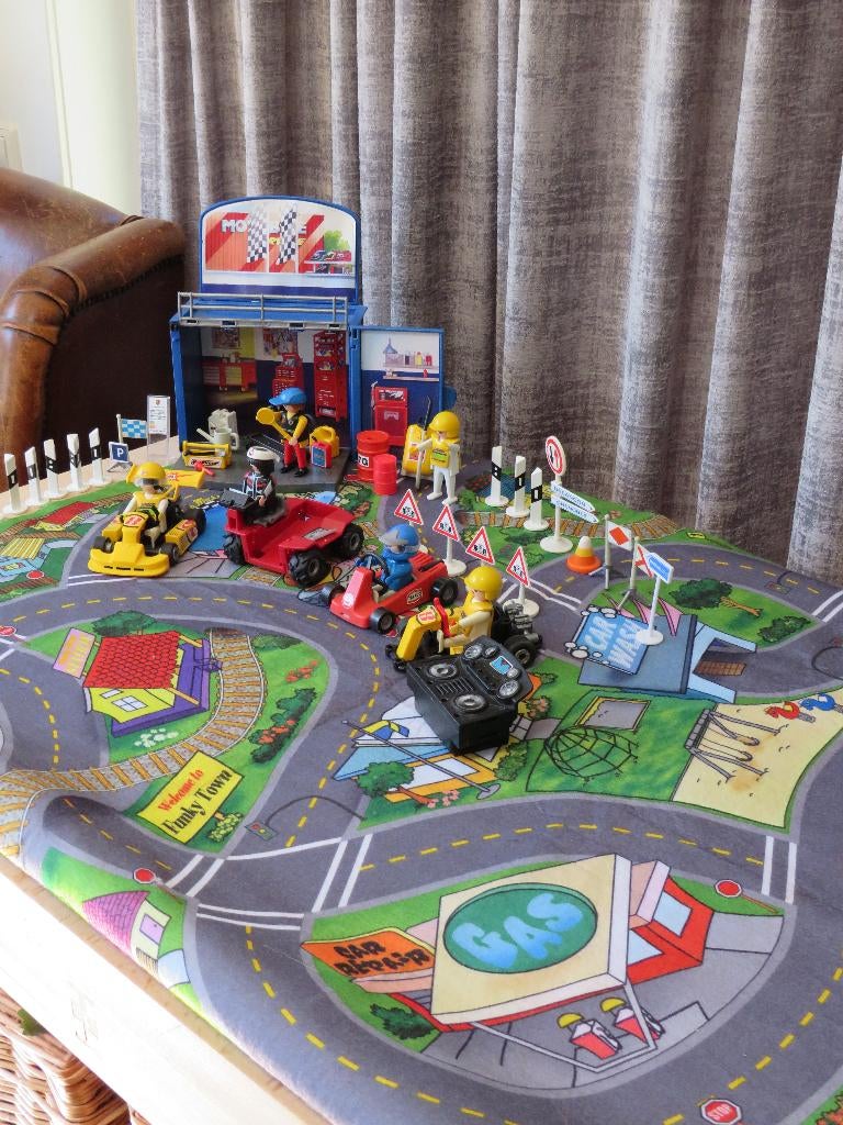 Playmobil Go-Kart Racer set op speelkleed en geluidsbox, Ophalen of Verzenden, Zo goed als nieuw, Complete set