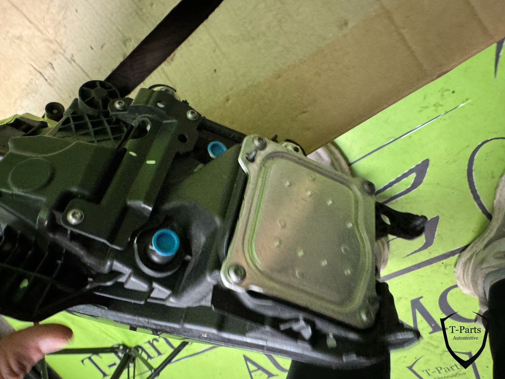 volvo S60 V60 koplamp links 32347006, Gebruikt, Gunnar Engellaus vag 8
405 31  Gothenburg, SE, Info@volvocars.com, Ophalen of Verzenden