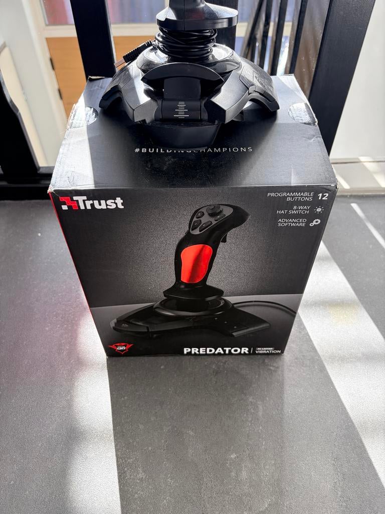 Trust Predator Vibration Joystick - Zo goed als nieuw, Ophalen of Verzenden, Zo goed als nieuw