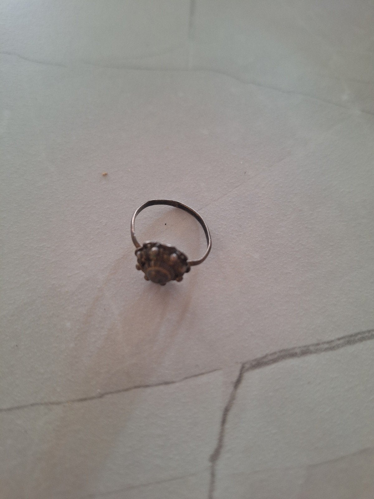 Vintage Zeeuwse knop ring met gedetailleerde zetting, Overige materialen, Gebruikt, Overige kleuren, Ophalen of Verzenden