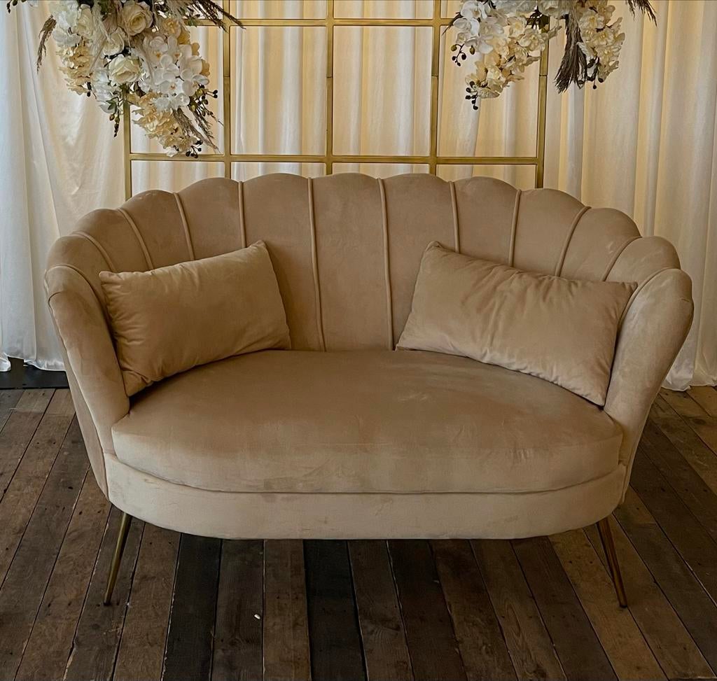 Velvet Schelp Bankje met 2 Kussens - Crème/Beige, Huis en Inrichting, Banken | Sofa's en Chaises Longues, Ophalen, Minder dan 75 cm