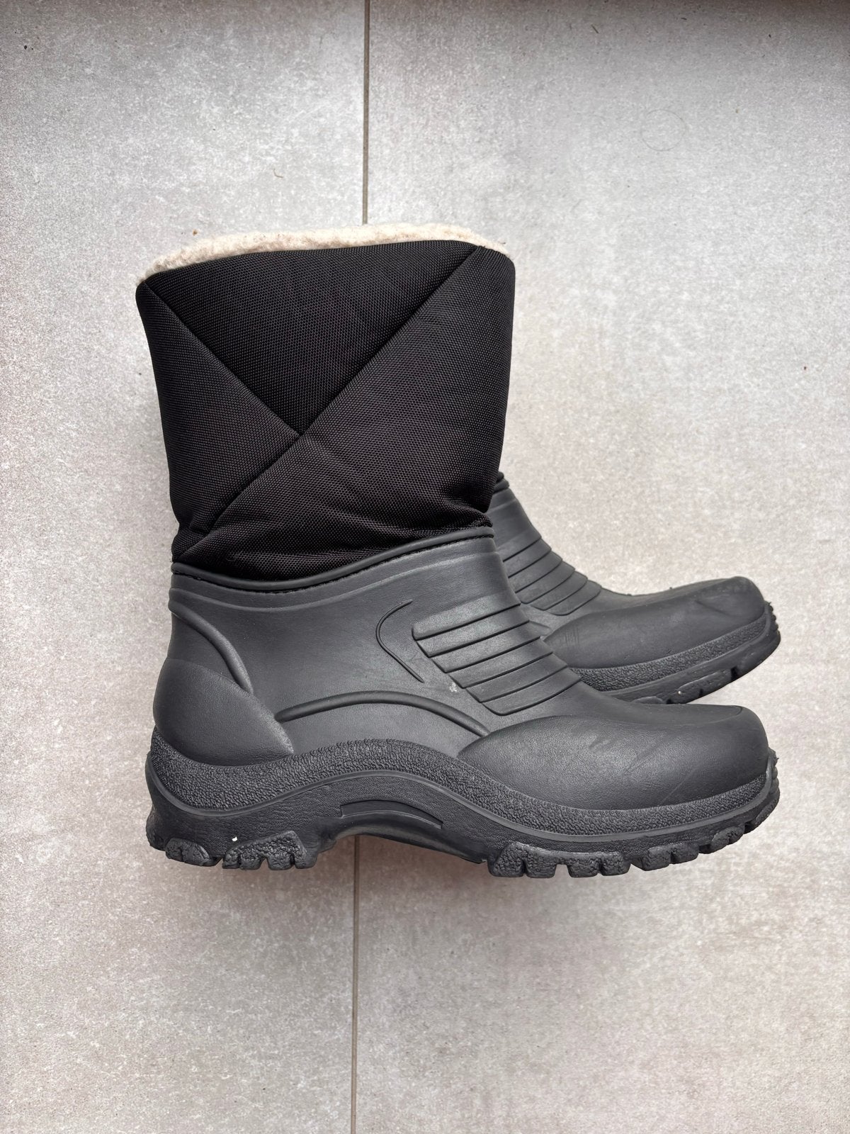 Zwarte gevoerde snowboots - Maat 37/38, Ophalen of Verzenden, Zo goed als nieuw, Jongen of Meisje, Laarzen