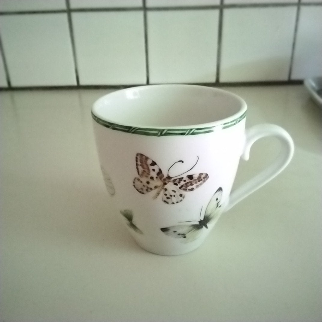 Kleine mok janneke brinkman  vlinders, Huis en Inrichting, Keuken | Servies, Ophalen of Verzenden, Porselein, Overige stijlen