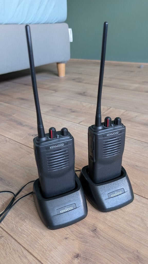 Kenwood Porto TK-3101 incl. lader, Ophalen of Verzenden, Zo goed als nieuw, 2 to 5 km, Portofoon of Walkie-talkie