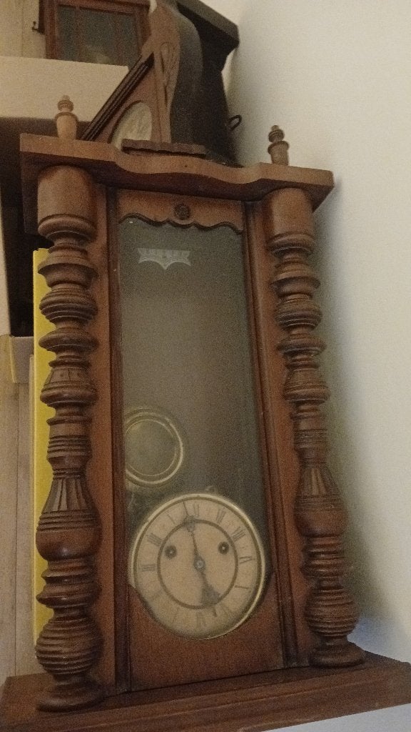 Antieke Houten Wandklokken met Houtsnijwerk, Ophalen