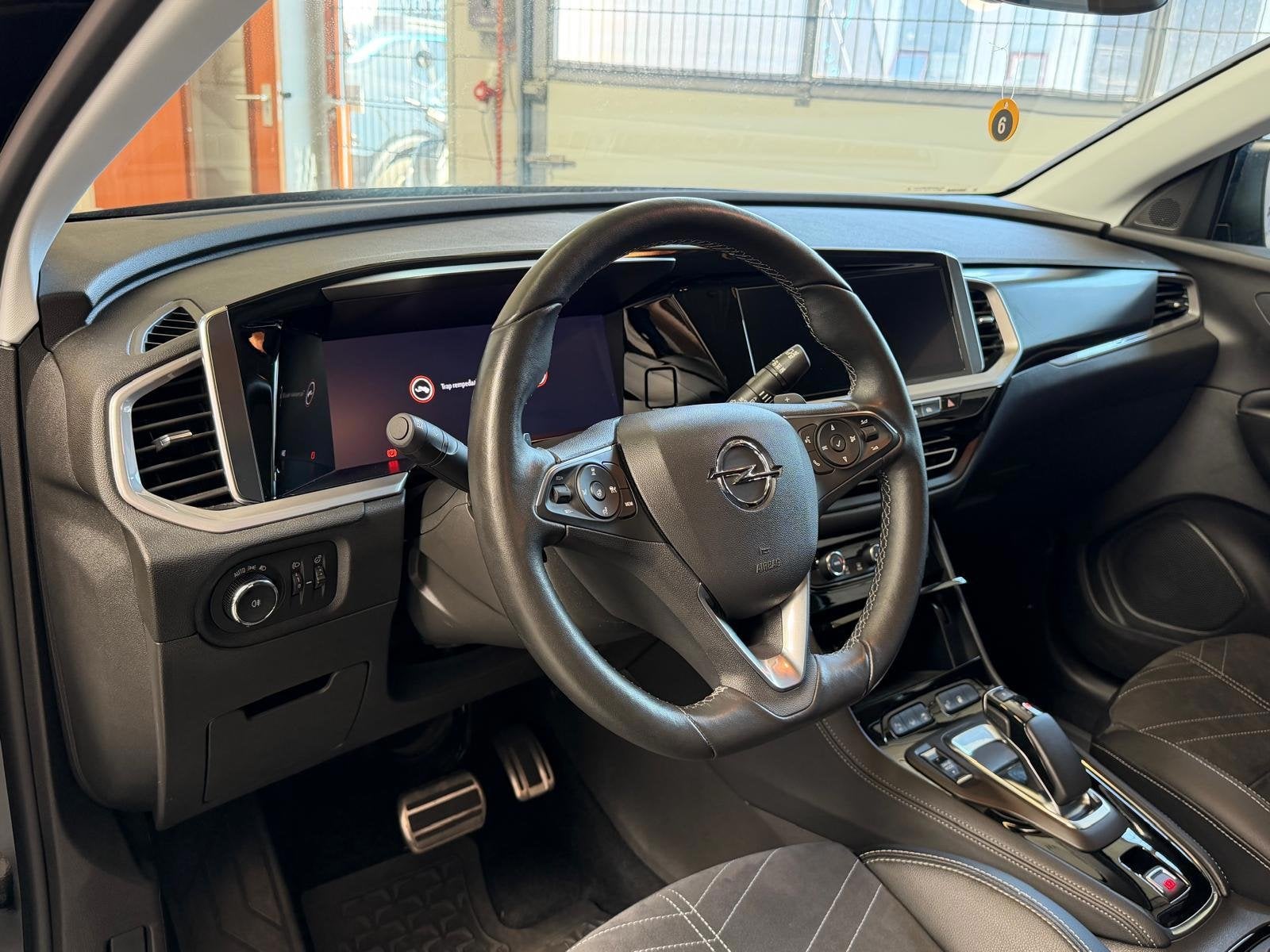 Opel GRANDLAND 1.6 Turbo GS PHEV 1 Jaar Bovag Garantie, Came, 1250 kg, 4 cilinders, Zwart, Bedrijf