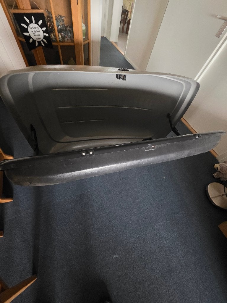 Gebruikte dakkoffer met bevestigingsmateriaal, Auto diversen, Dakkoffers, Ophalen, Gebruikt