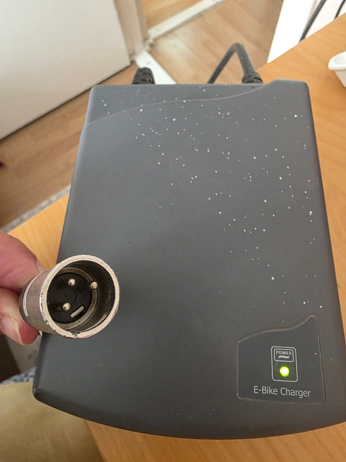 Elektrische fiets charger oplader accu, Fietsen en Brommers, Fietsaccessoires | Fietsaccu's, Ophalen of Verzenden, Zo goed als nieuw