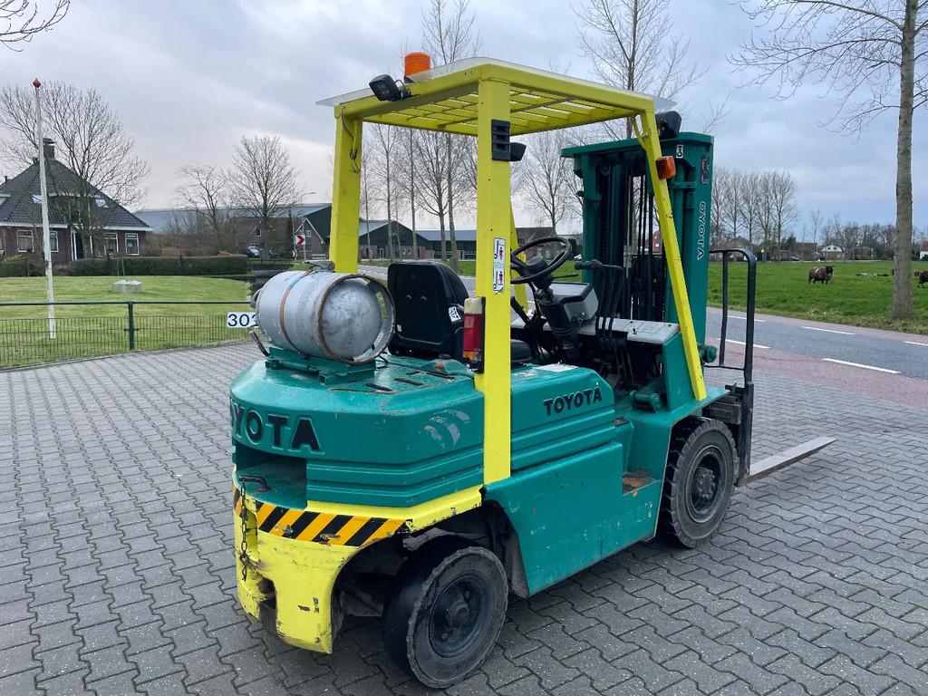 Toyota 42 5fgf25 2.5 Toyota heftruck LPG TRIPLO (bj 1992), Zakelijke goederen, 2000 tot 3000 kg, LPG, Heftruck, Toyota