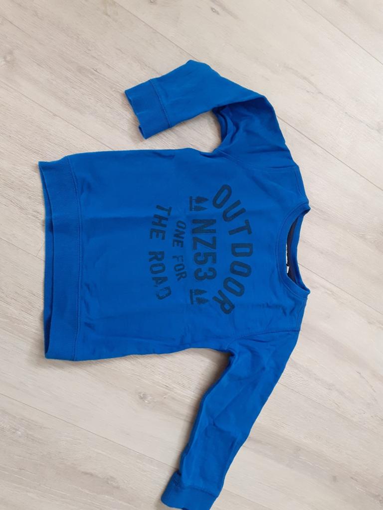 Leuke blauwe trui met opdruk maat 98, Ophalen of Verzenden, Zo goed als nieuw, Jongen, Trui of Vest