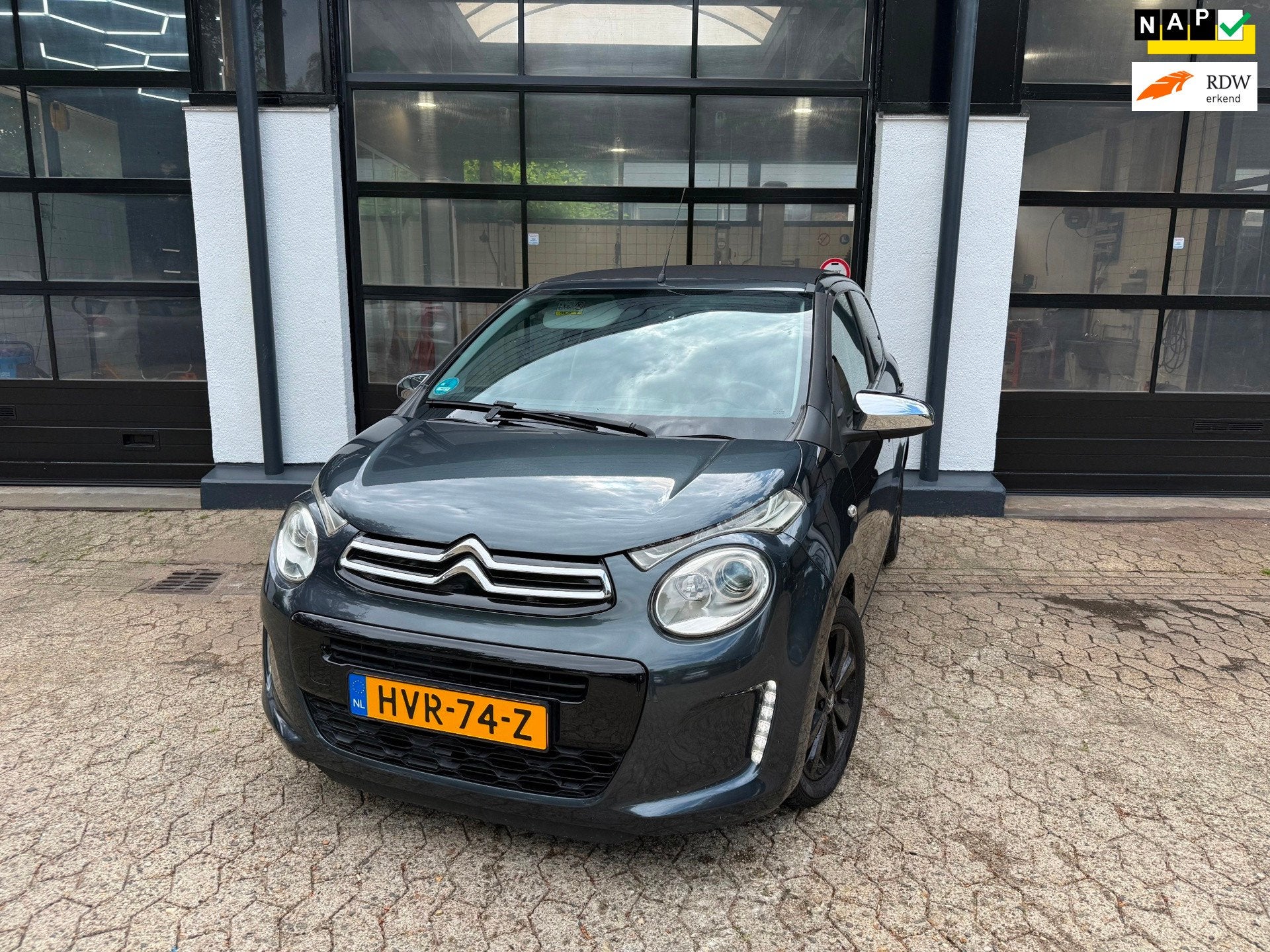 Citroen C1 1.2 PureTech Shine*Leer*Pdc*Clima*NAV*Camera*, Voorwielaandrijving, Gebruikt, 1199 cc, 840 kg