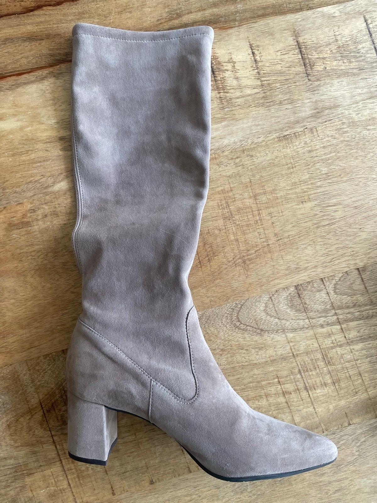 Peter Kaiser suède laarzen - Taupe, Kleding | Dames, Ophalen of Verzenden, Zo goed als nieuw, Overige kleuren, Lage of Enkellaarzen