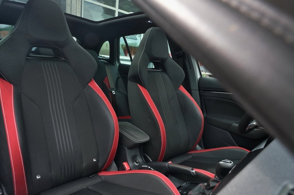 Skoda Scala 1.0 TSI Monte Carlo Pano/Kuipstoelen/carplay, Auto's, Automaat, Dealer onderhouden, Scala, Gebruikt