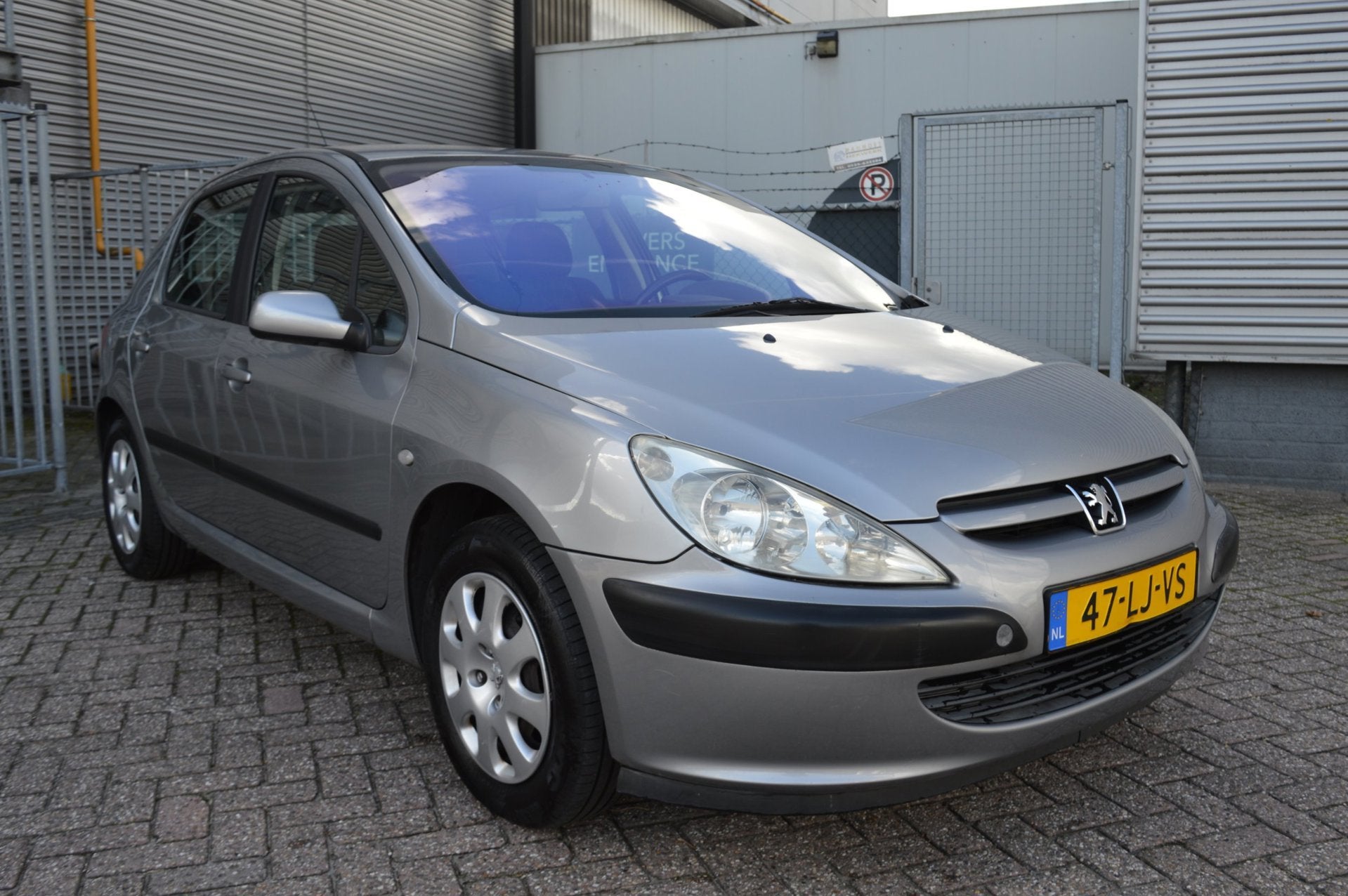Peugeot 307 1.6-16V XS bj03 airco elec pak trekhaak, Auto's, Voorwielaandrijving, Stof, Gebruikt, Zwart
